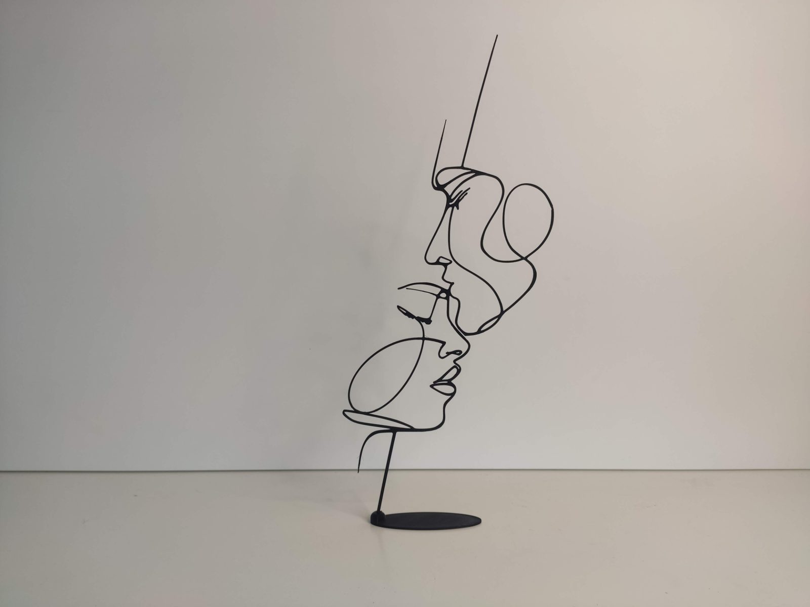 #72 Ethereal Kiss Statuette — vue 1