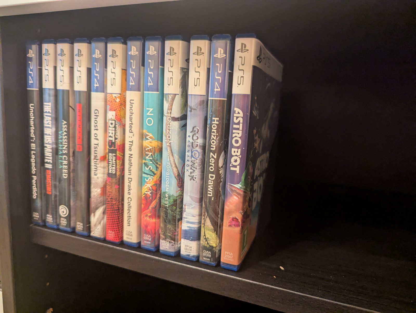 #74 Invisible Bluray PS5 PS4 games holder — vue 5