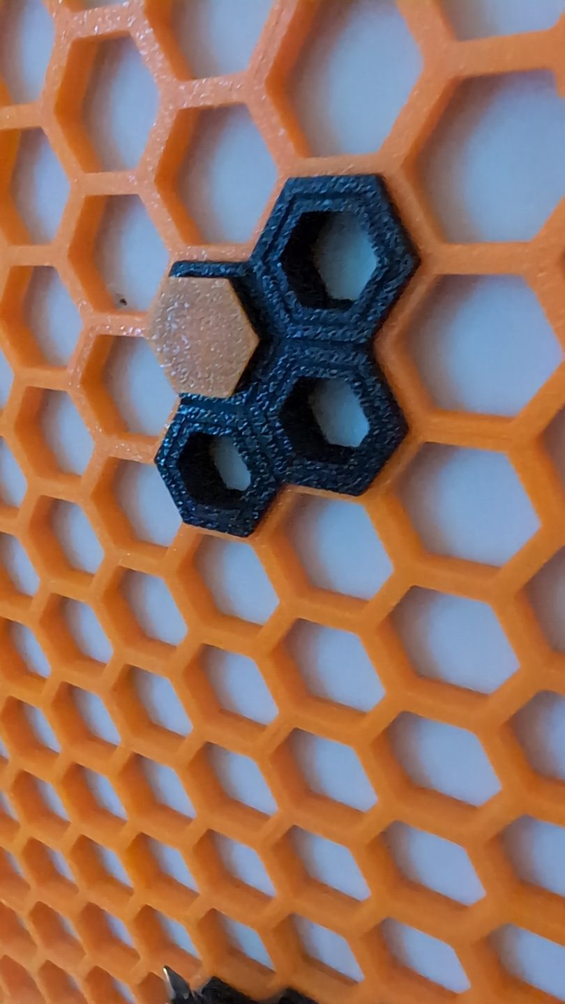 #75 Honeycomb storage wall — vue 10