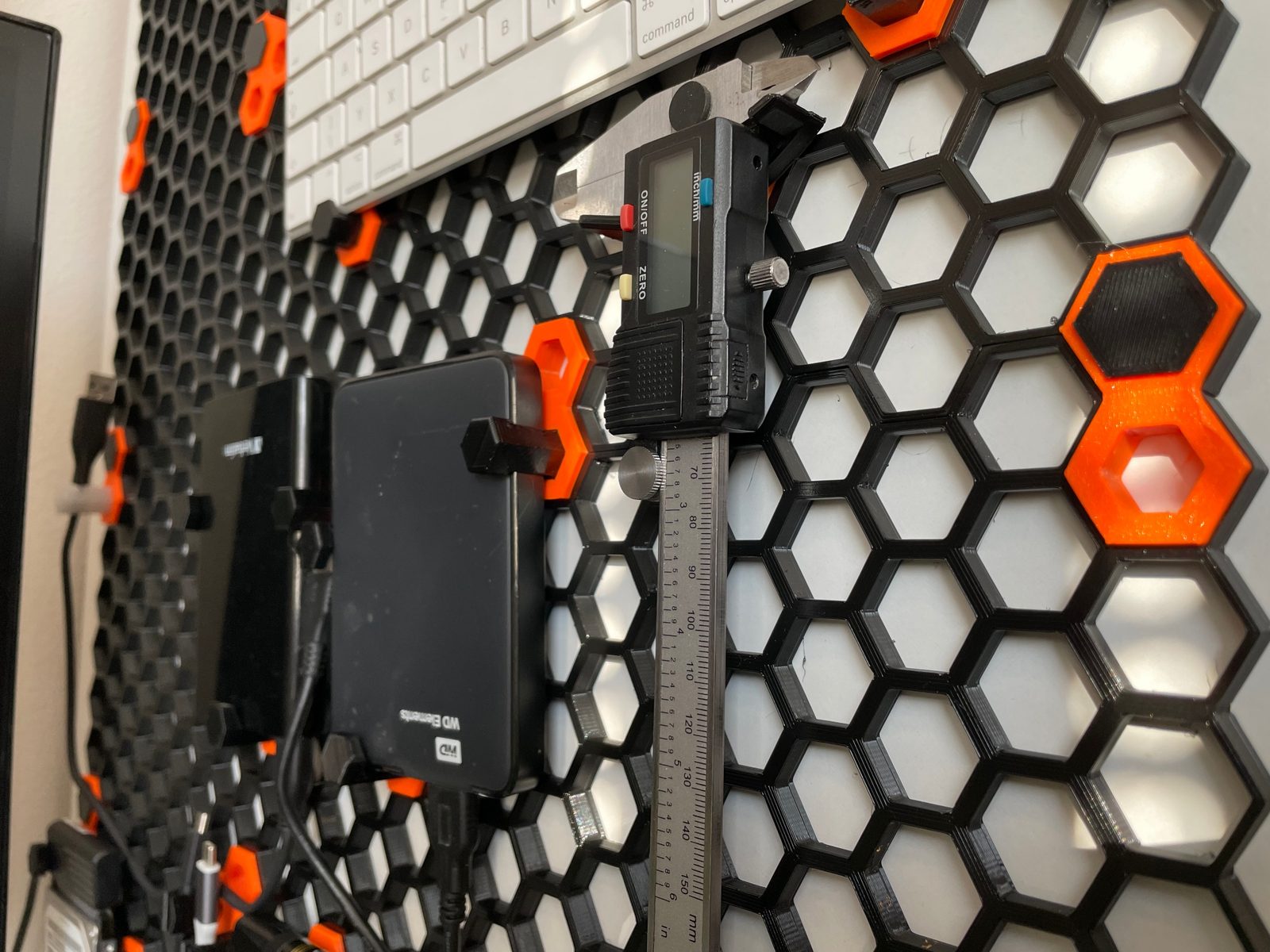 #75 Honeycomb storage wall — vue 38