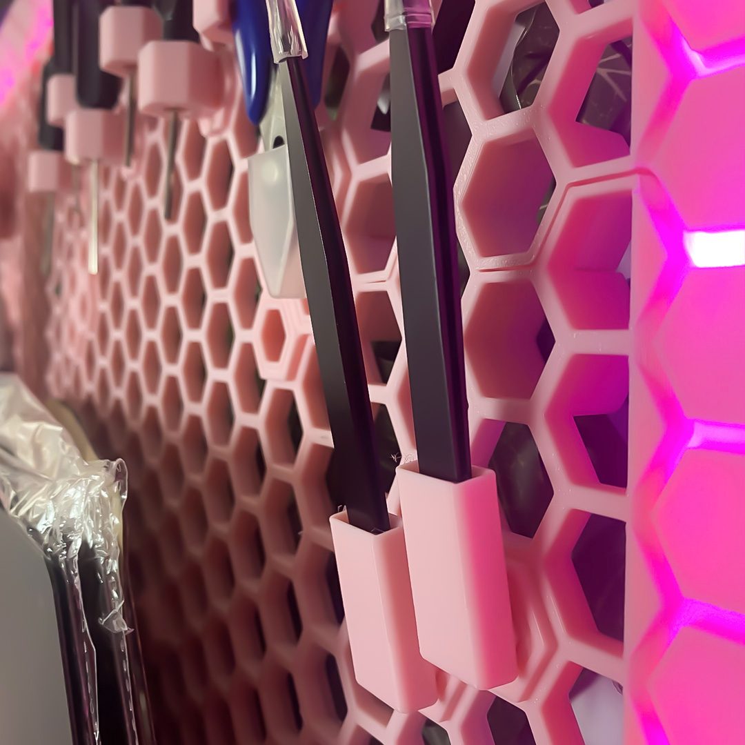 #76 Tweezer Holder for HSW (Honeycomb Storage Wall) — vue 4