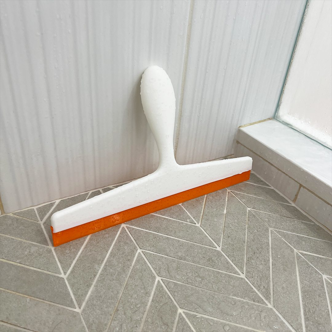 #77 Ergonomic Squeegee — vue 11