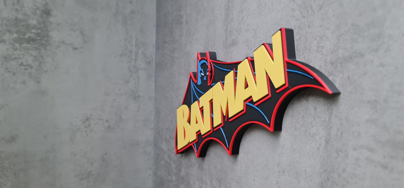 #80 Batman Comic figure Logo Sign — vue 5