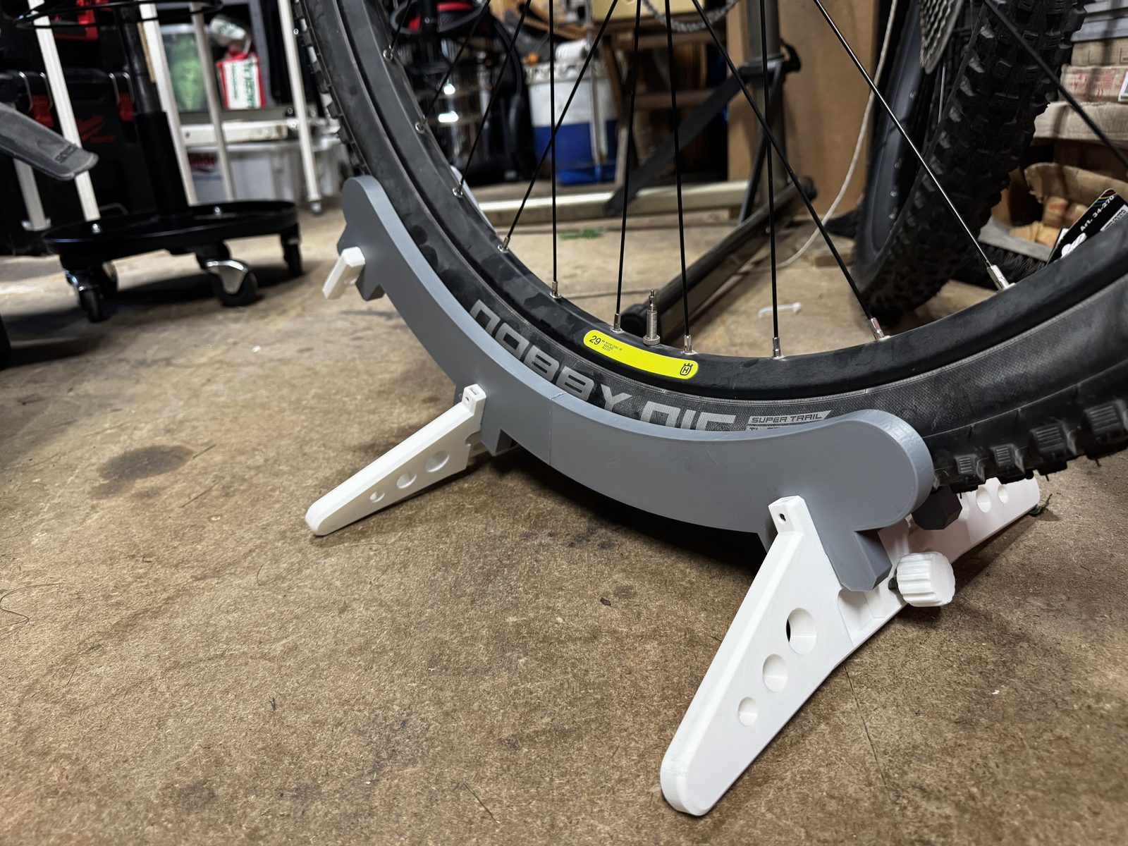 #83 Road or MTB Bike adjustable stand — vue 2