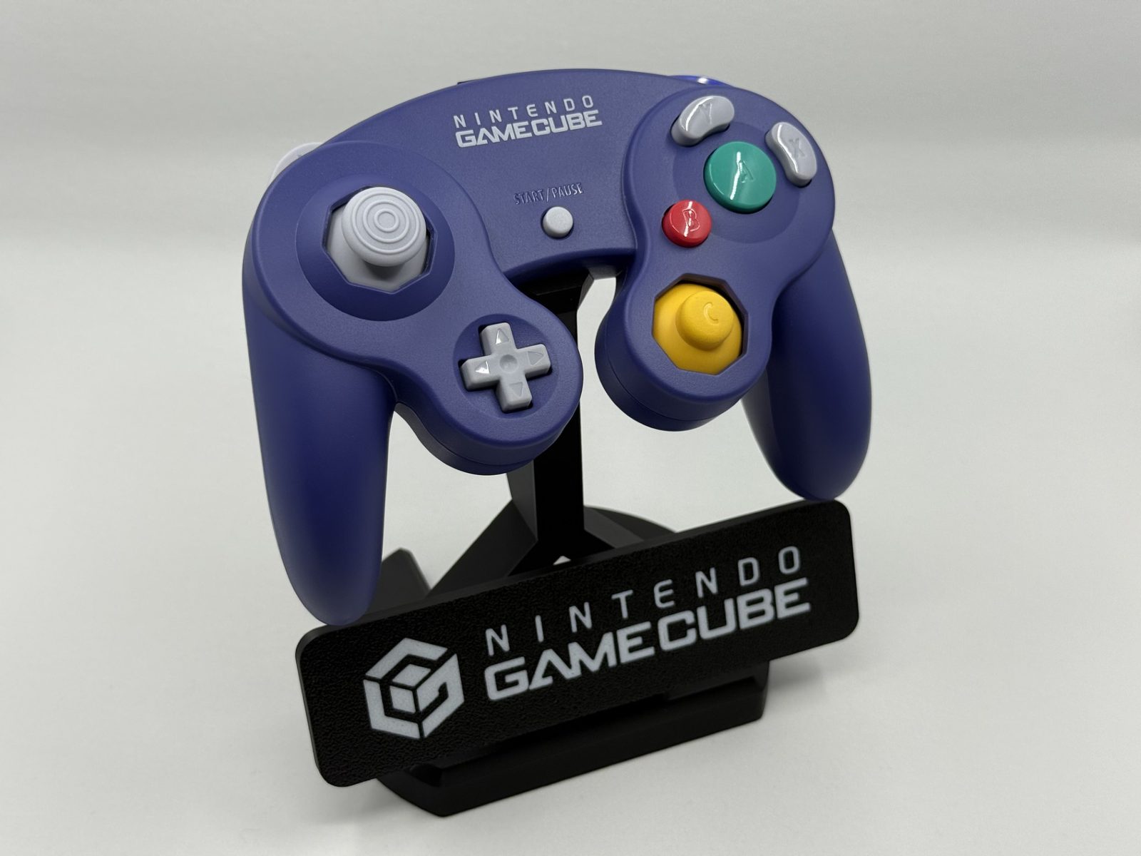 #84 GameCube Controller Stand - Modular — vue 3
