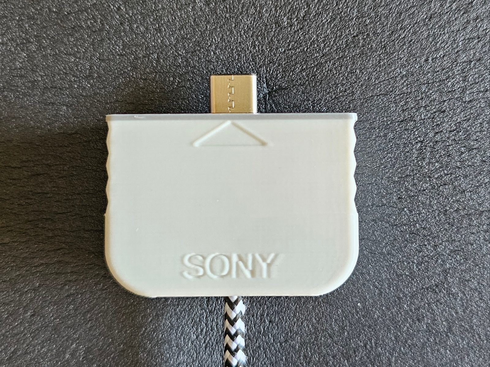 #87 Parametric PlayStation controller cable housing — vue 1