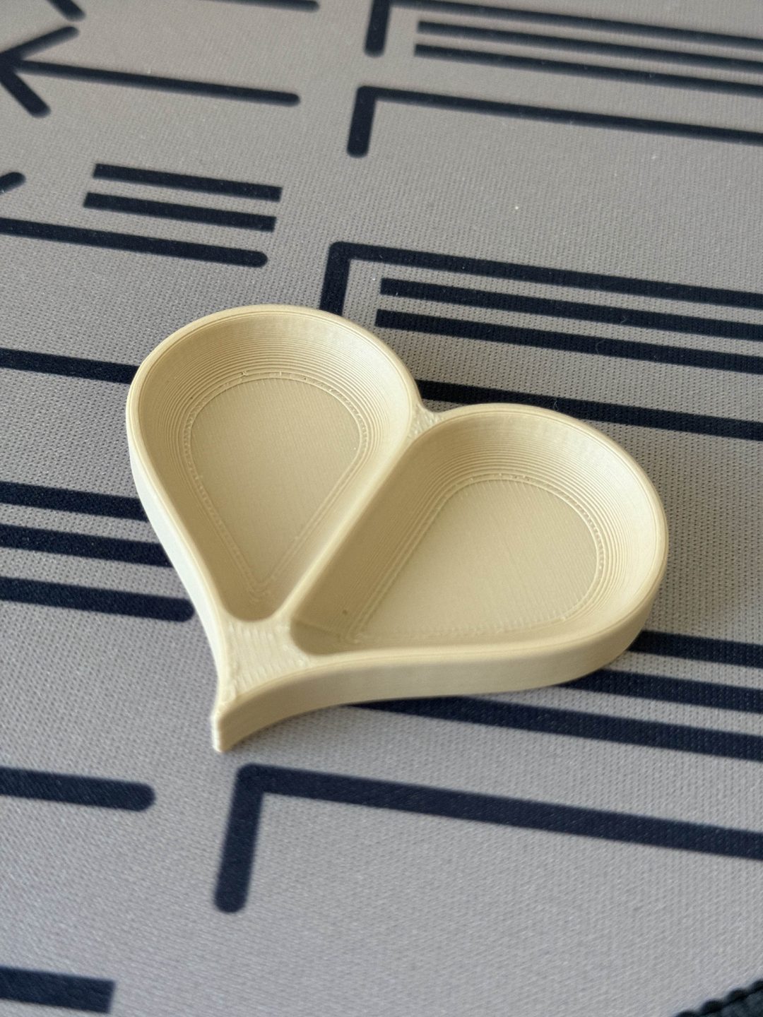 #87 Simple Couples Ring Holder — vue 1