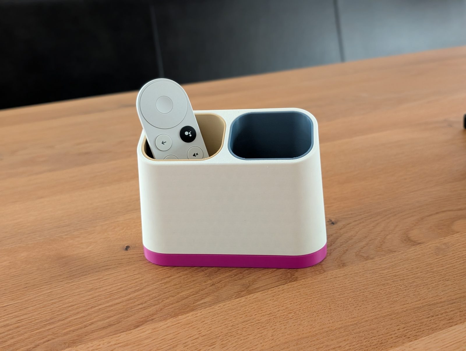 #92 Remote Control Holder — vue 14