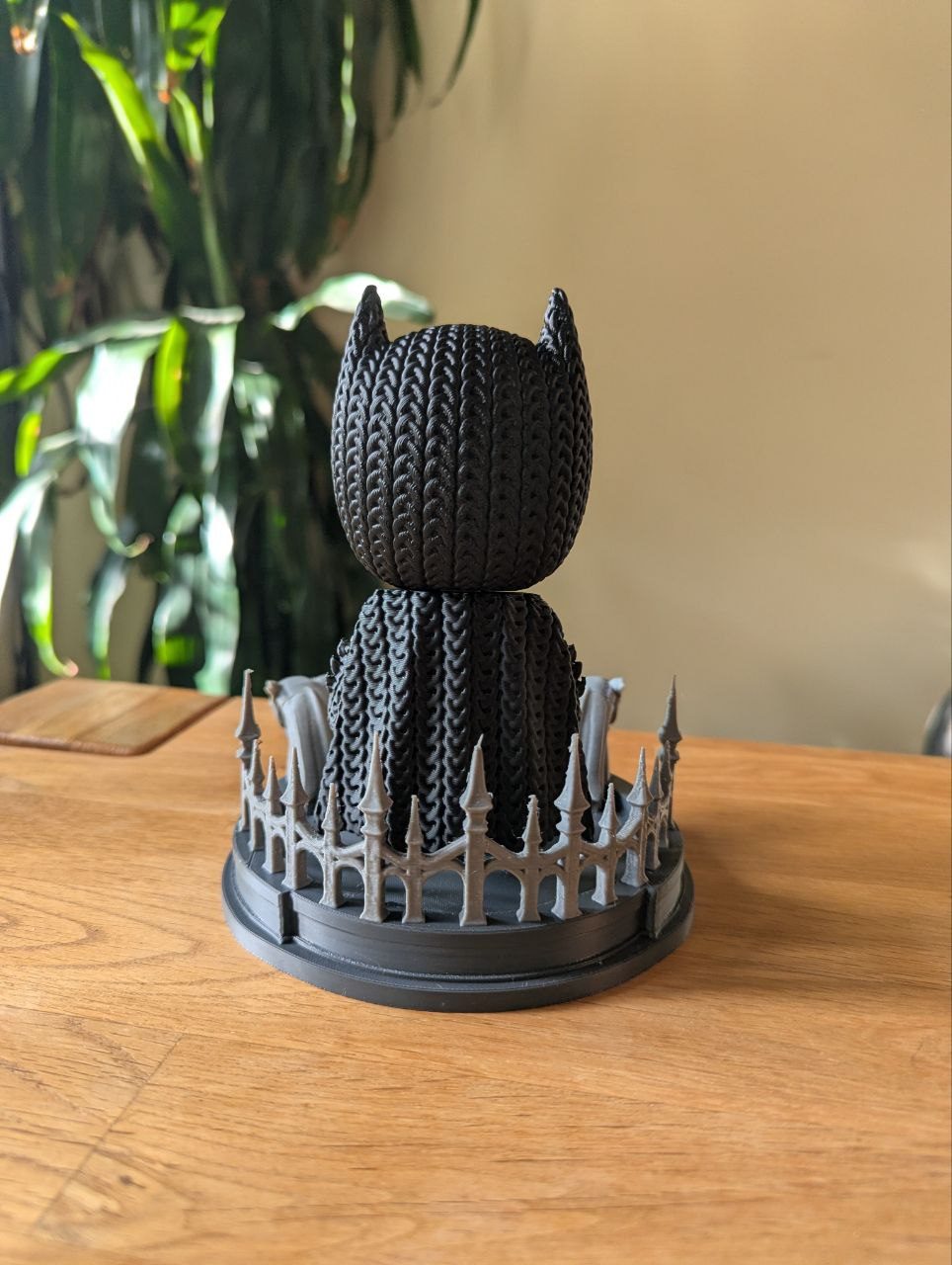 #96 Gotham Diorama for Knitted Batman Dark Knight — vue 3