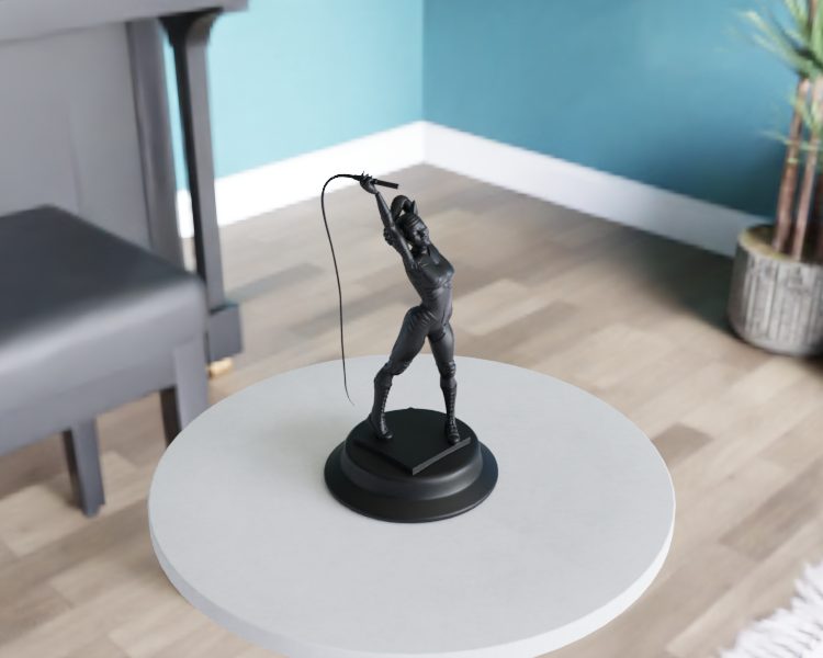 #98 Catwoman Statue — vue 4