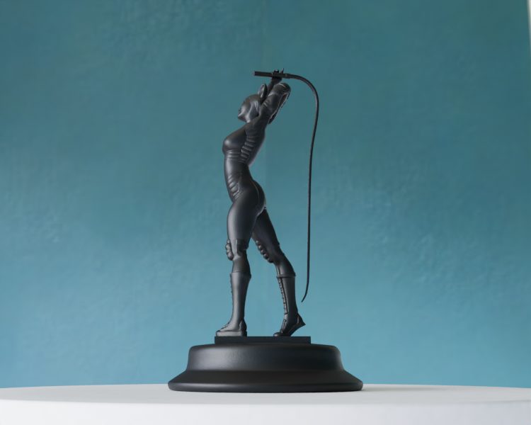 #98 Catwoman Statue — vue 8