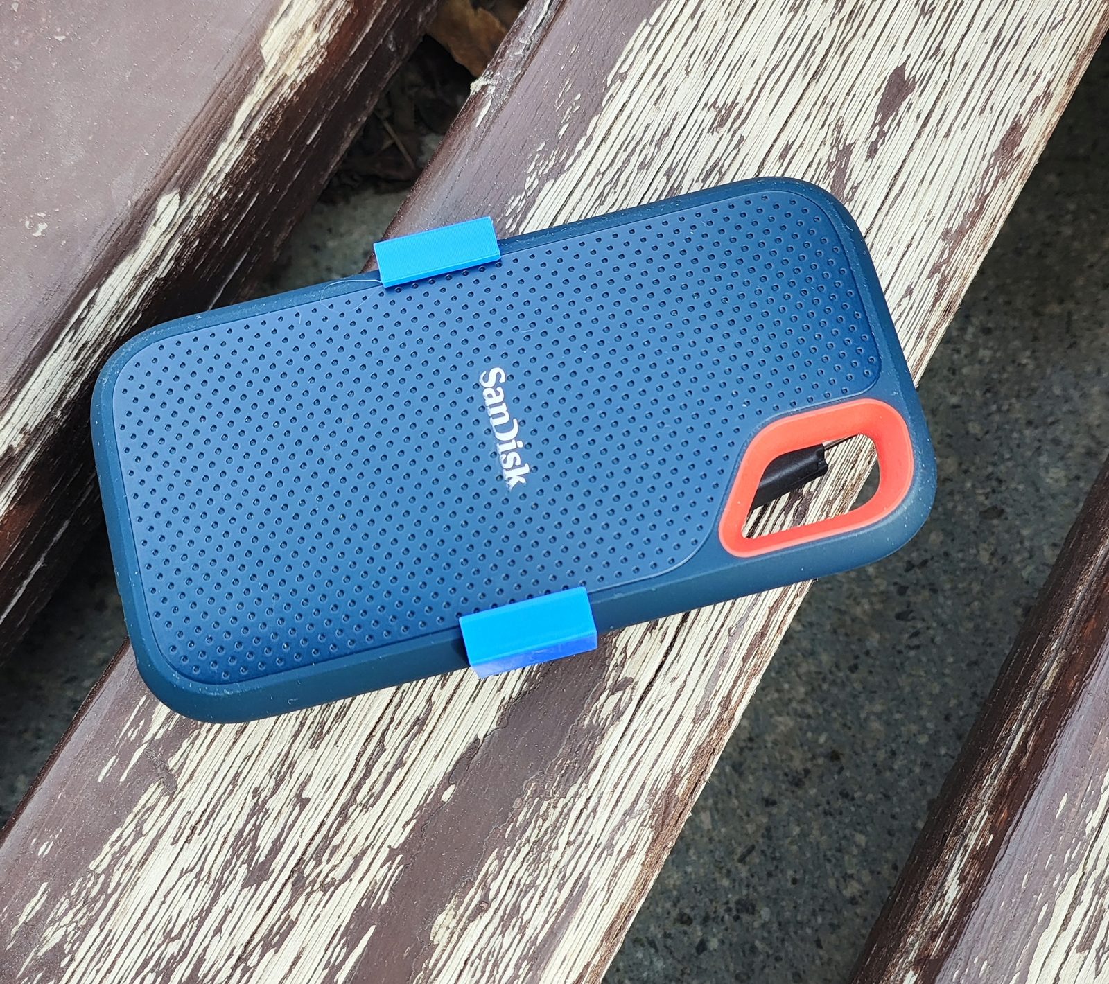 #98 SanDisk Extreme Portable SSD Cable Management — vue 1