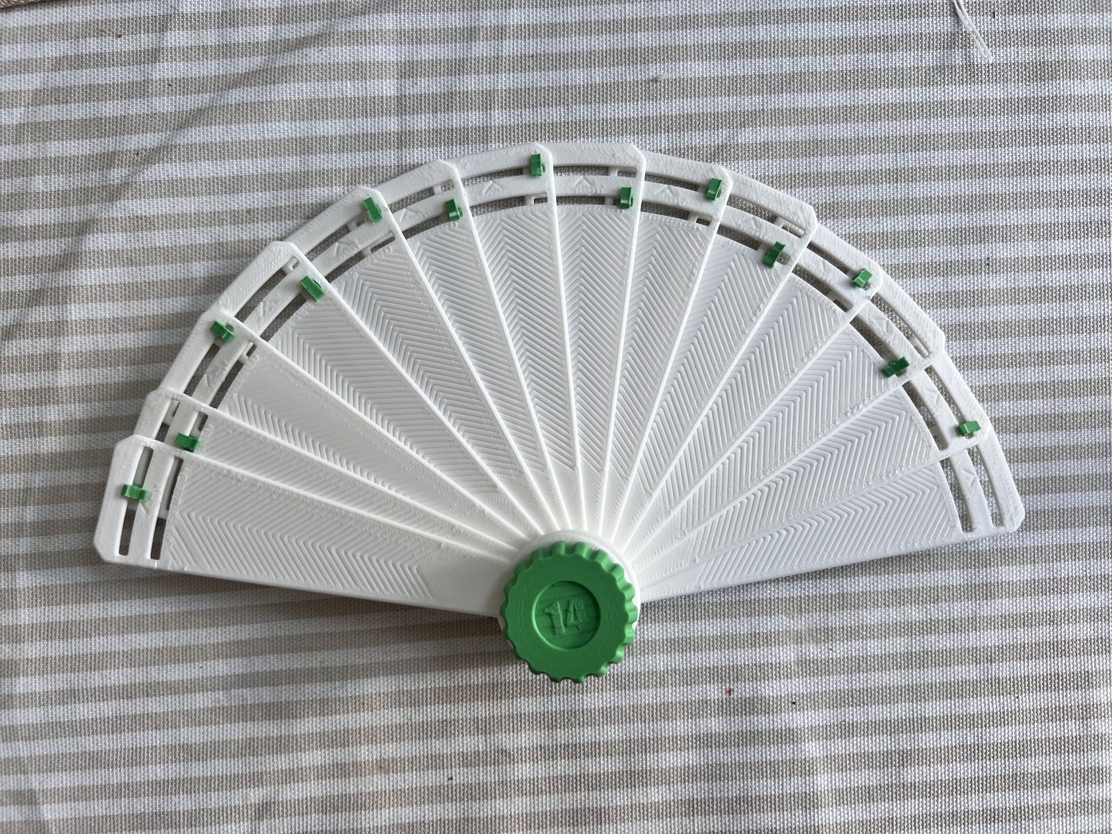 #101 Collapsible Handheld Fan — vue 15