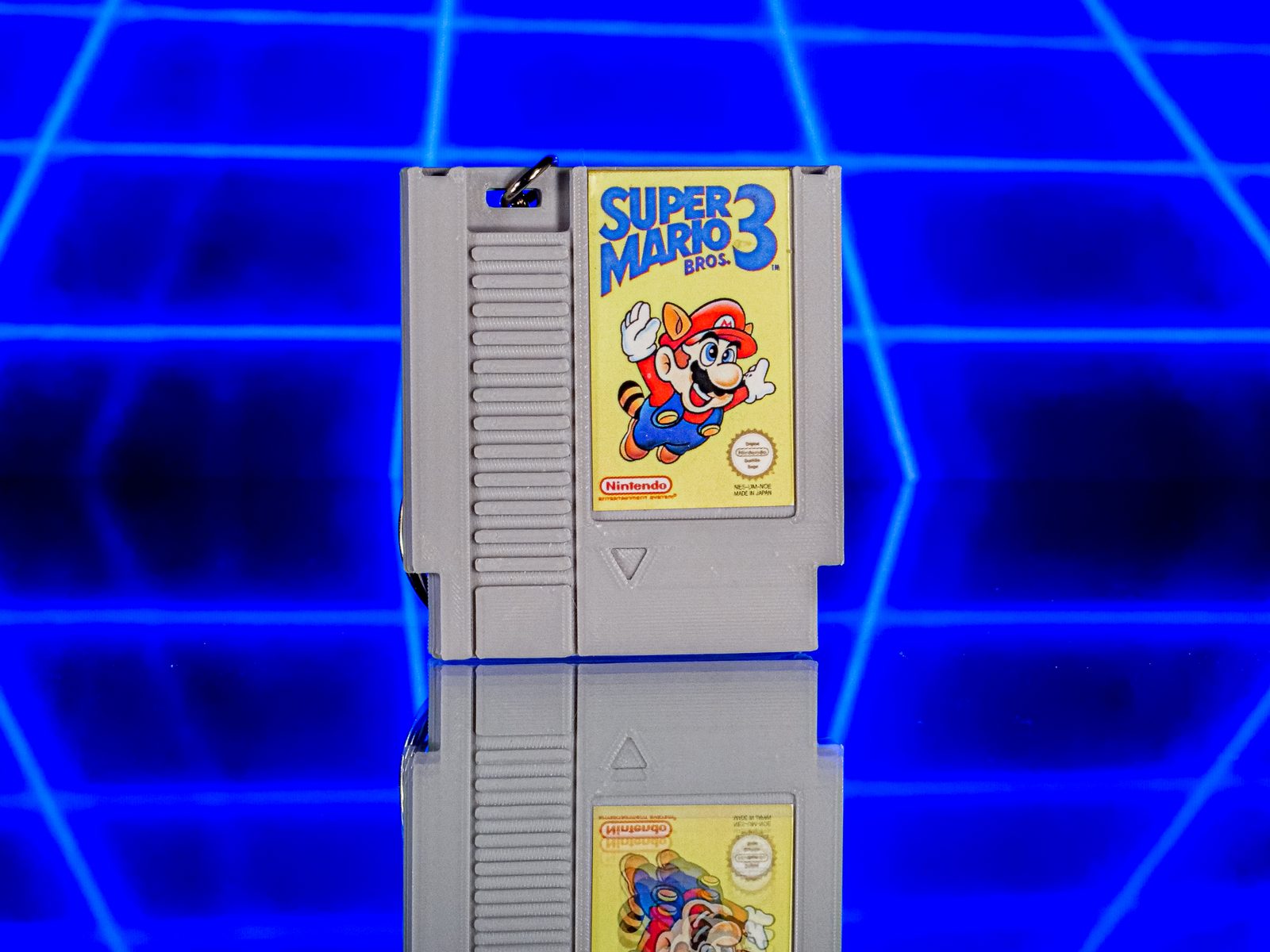 #108 NES Game Cart Tap-to-Play Mini NFC Retro Keychain! — vue 11