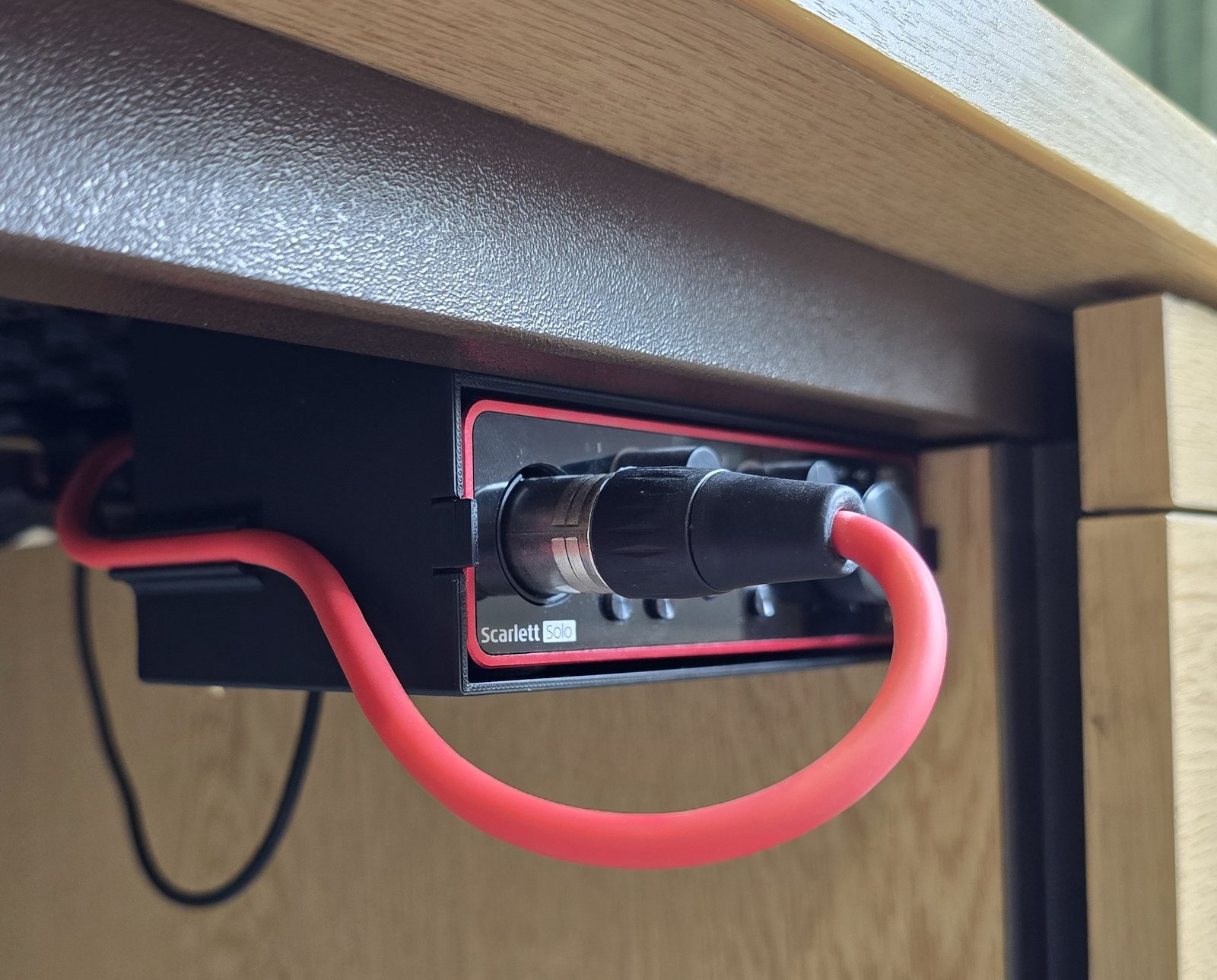 #117 Focusrite Scarlett Solo 3rd Gen Under Desk Mount — vue 3