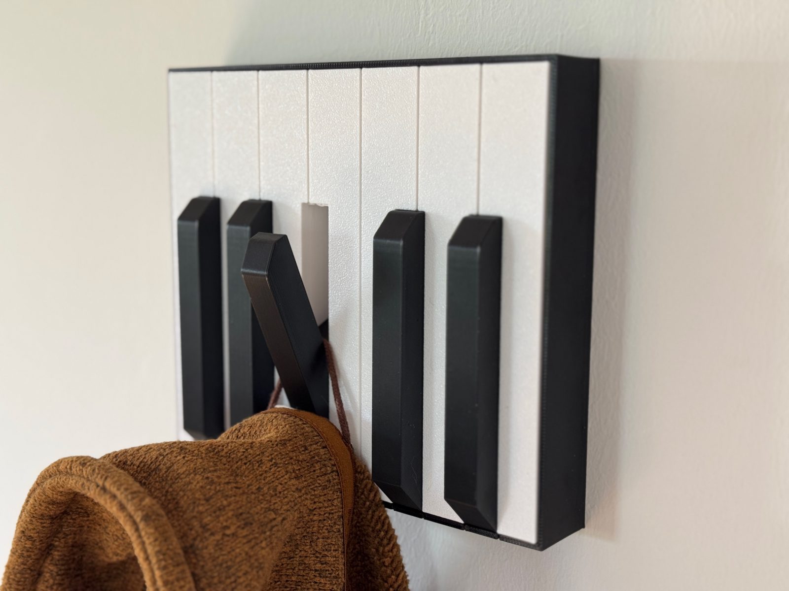 #120 Piano Wardrobe Coat Hanger Rack — vue 2