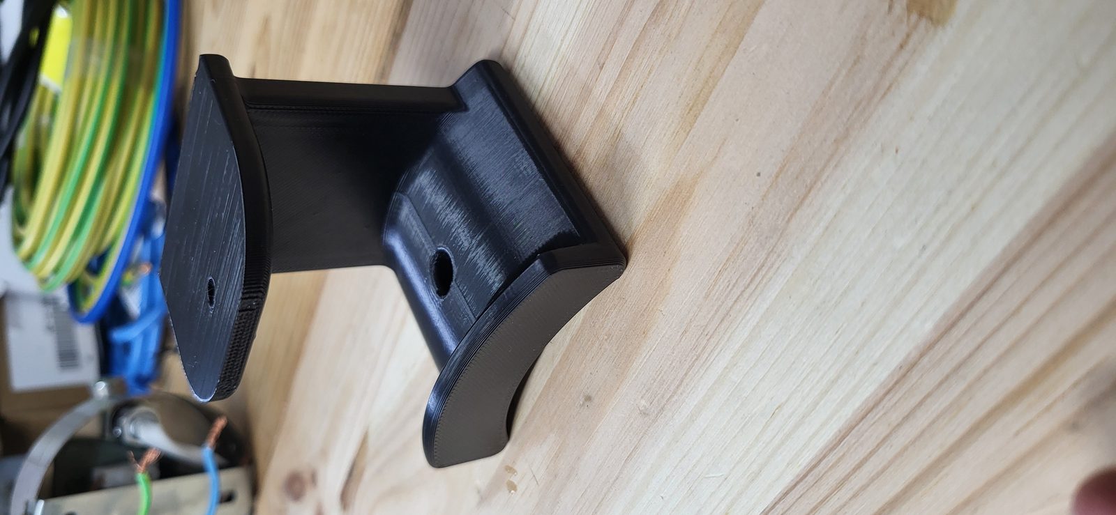 #121 Headphone Mount v2 - below desk extra sturdy — vue 5