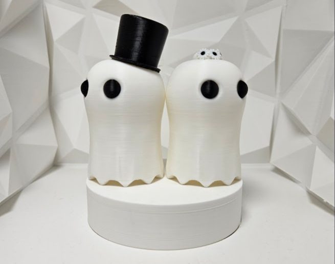 #122 Bride and Groom Ghost Wedding Cake Topper — vue 2