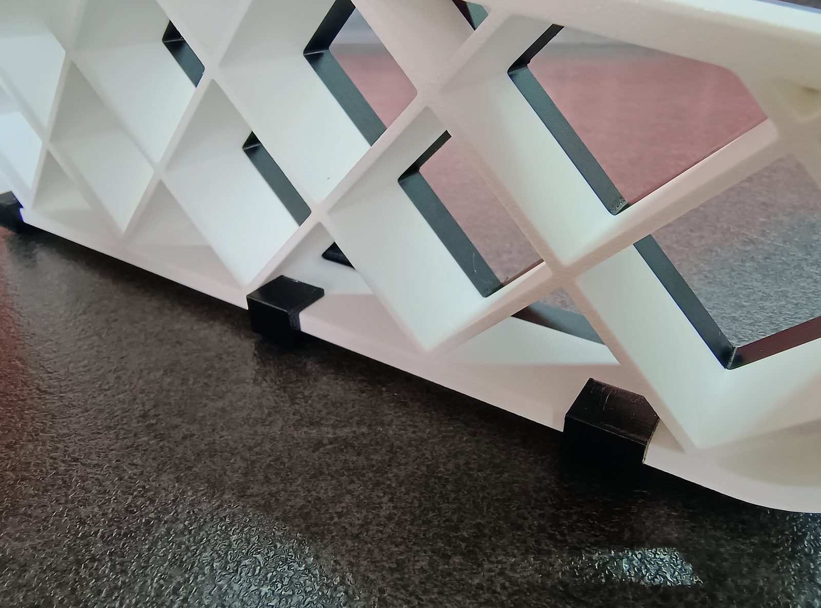 #123 Under-Desk Footrest — vue 9