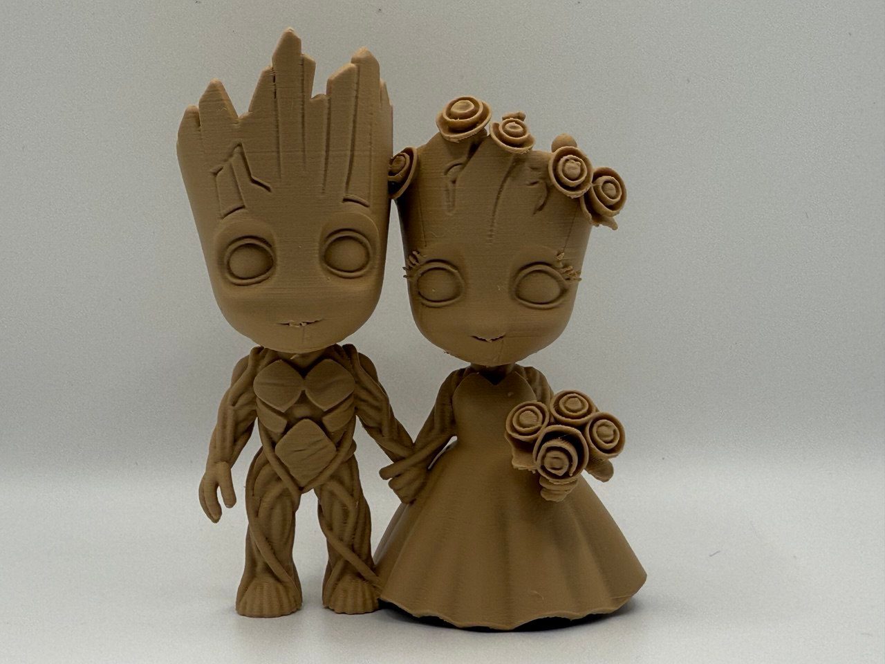 #124 Baby Groot de boda — vue 2