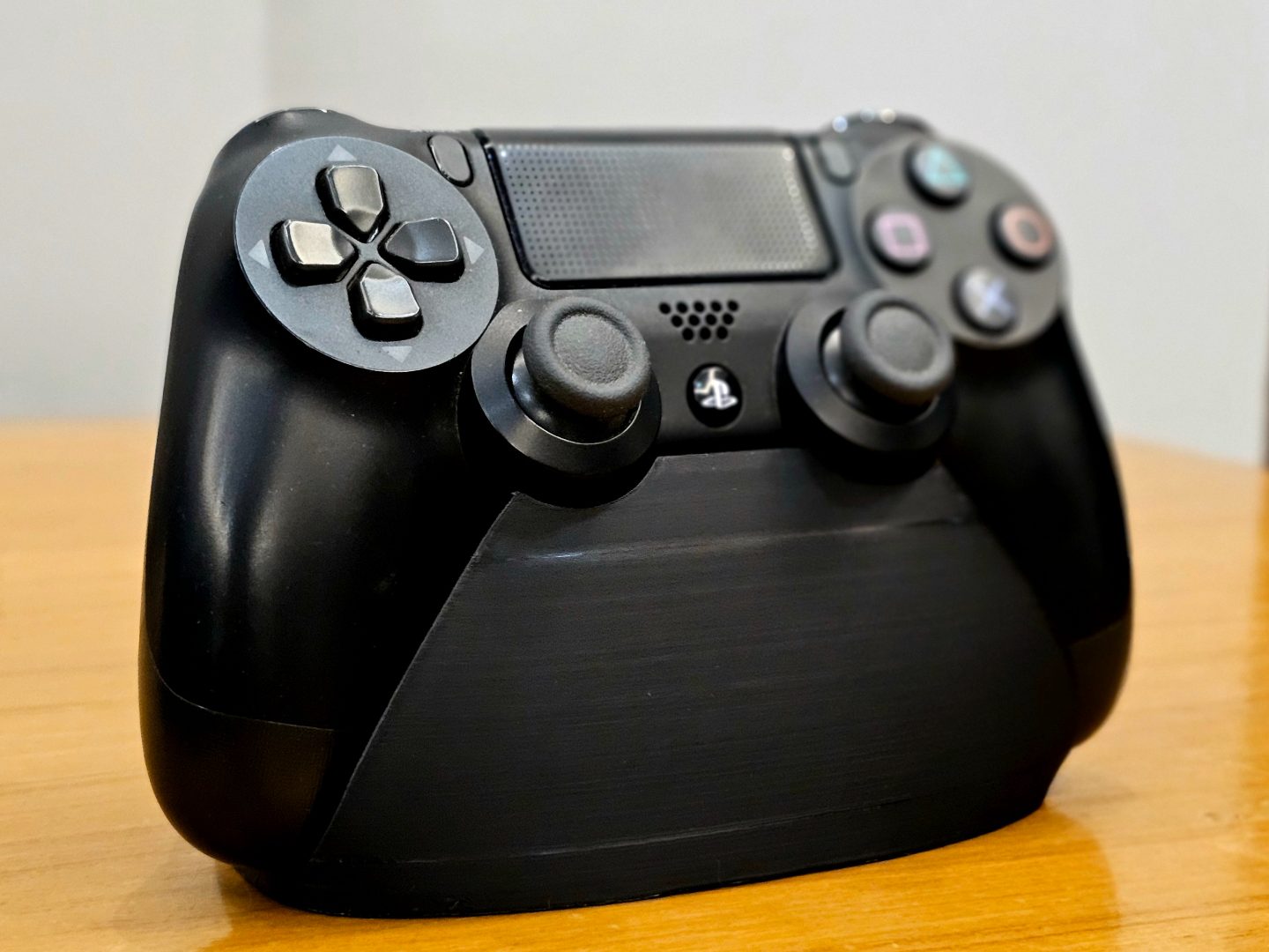 #127 Ps4 Controller Stand — vue 1