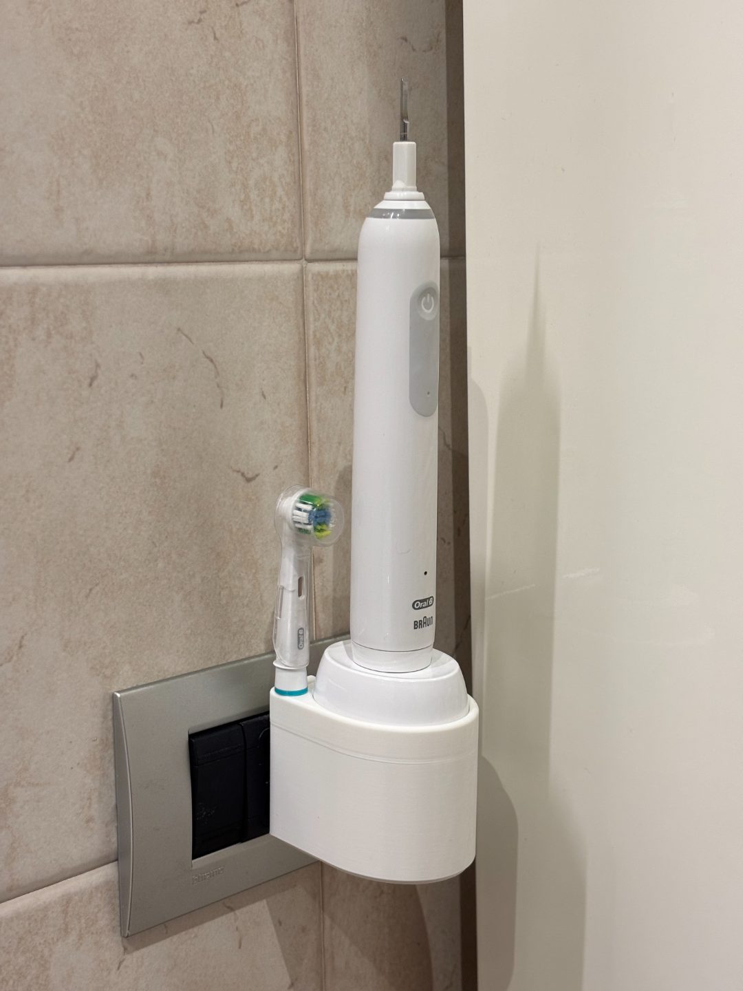 #140 Holder Spazzolino Oral B — vue 6