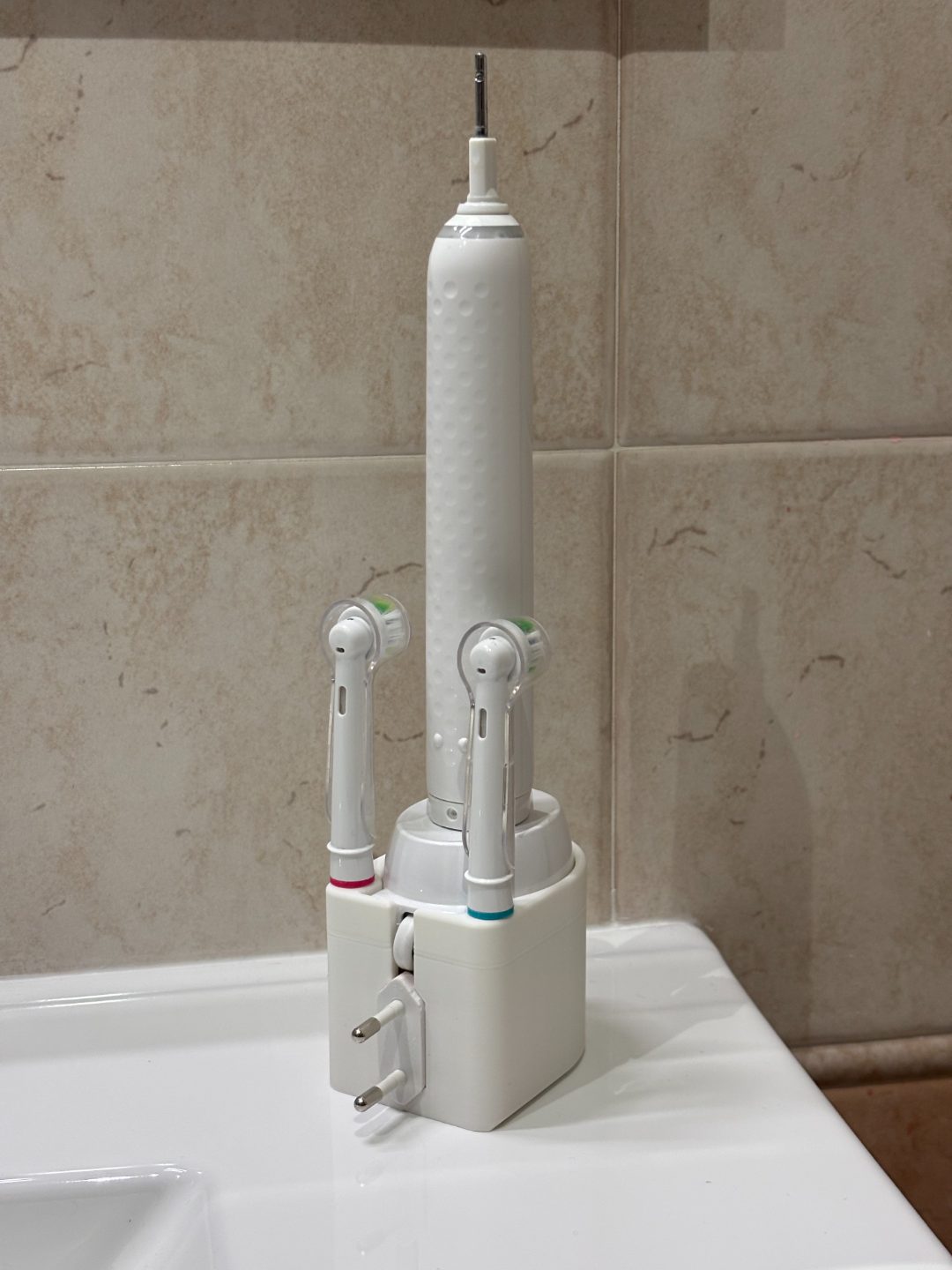 #140 Holder Spazzolino Oral B — vue 8
