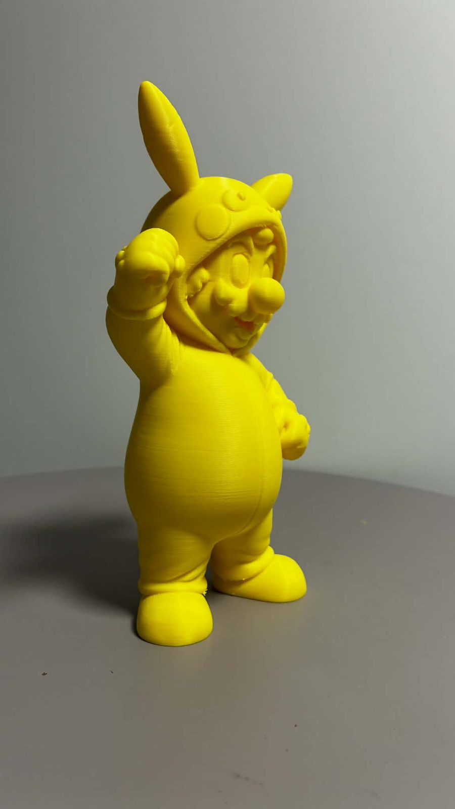 #145 Super Mario in Pikachu outfit — vue 3