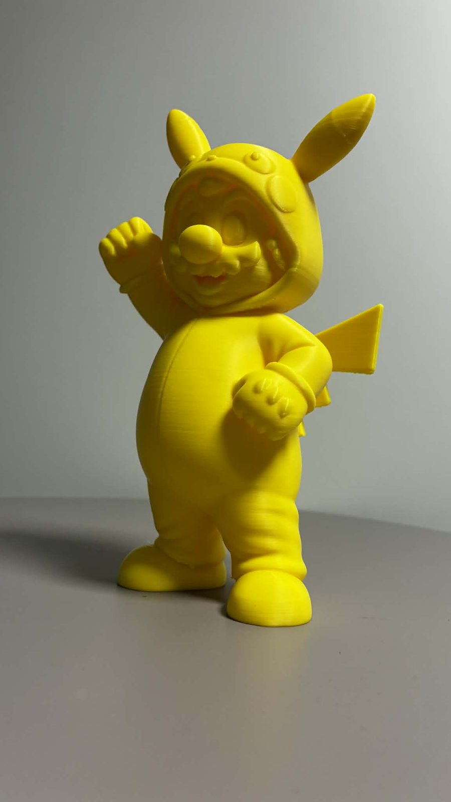 #145 Super Mario in Pikachu outfit — vue 5