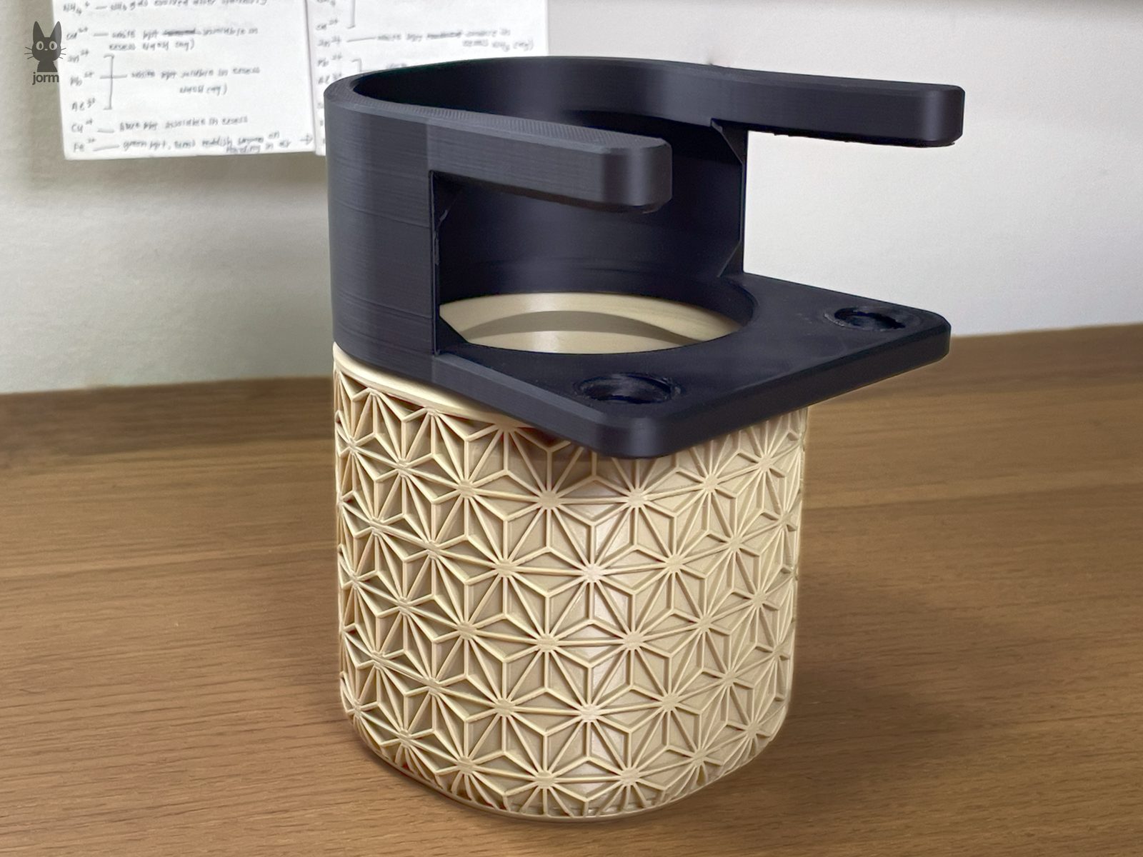 #149 Clamp-On Desk Bin — vue 2