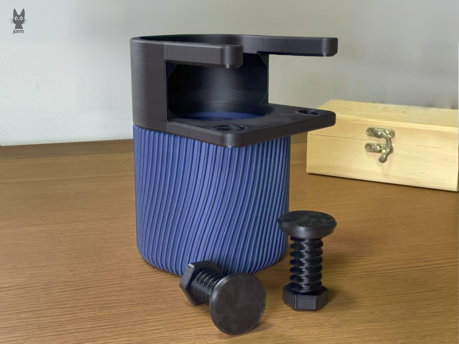 #149 Clamp-On Desk Bin — vue 3