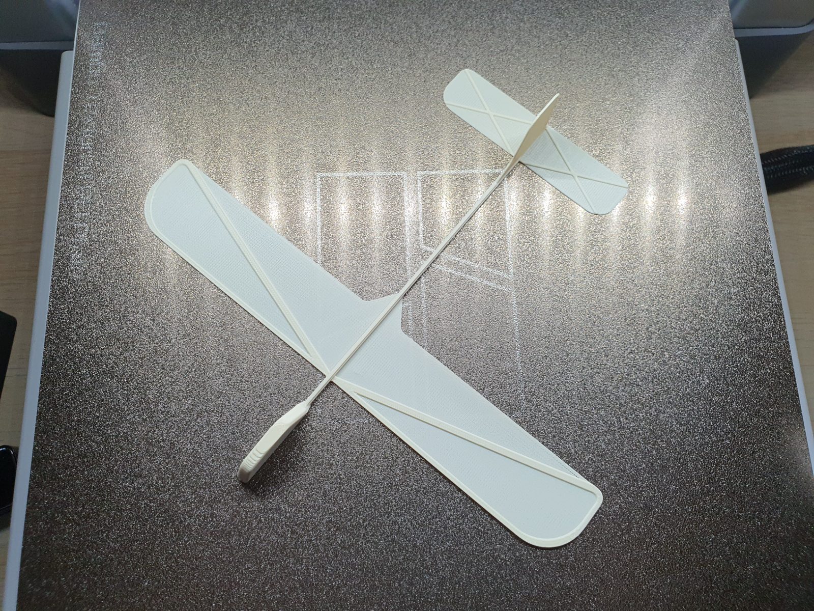 #153 Lightweight Plane Glider - Flies Really Well! — vue 4