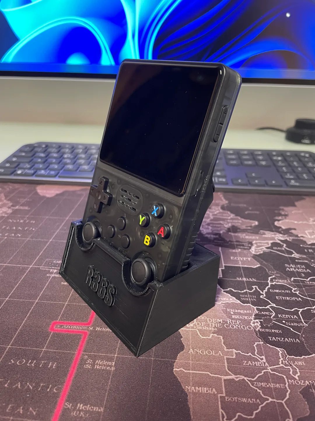 #160 R36S Retro Handheld Stand — vue 4