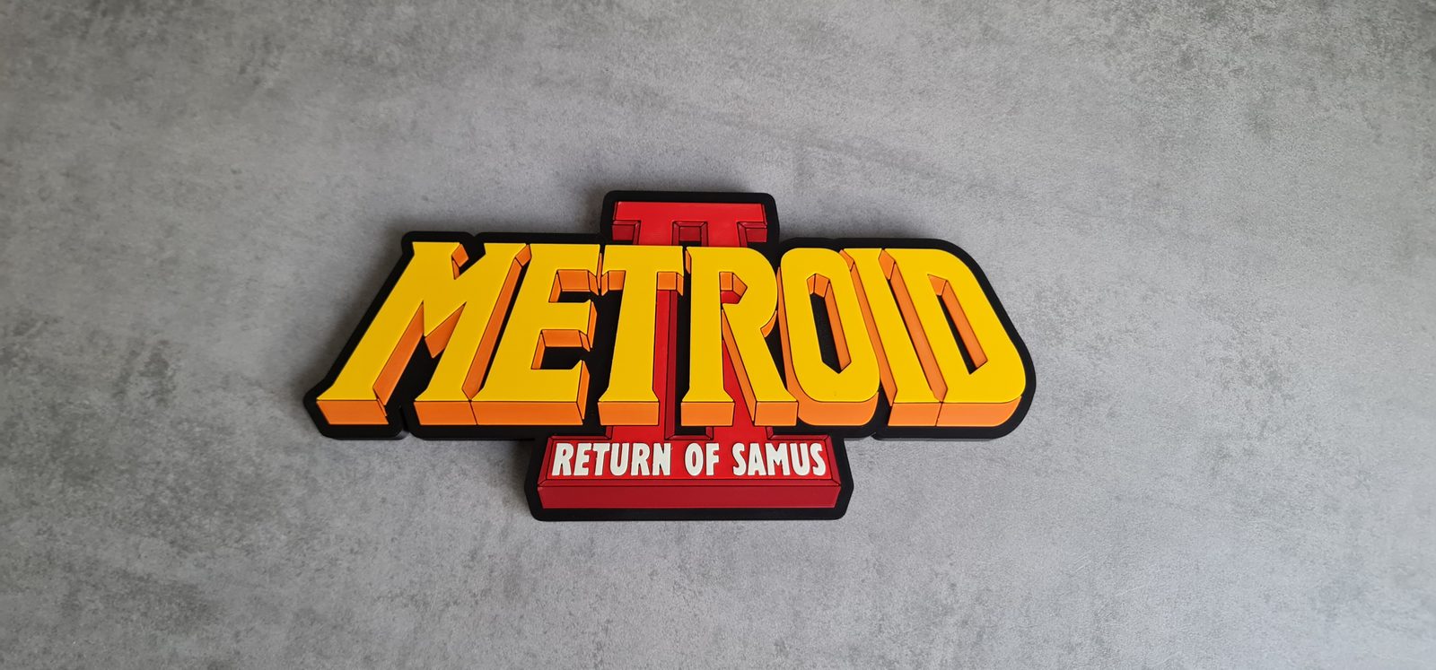 #168 Metroid 2 Return of Samus Logo Sign — vue 5