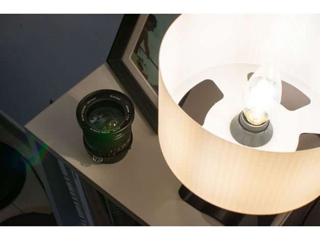 17138 Space Table Lamp — vue 3