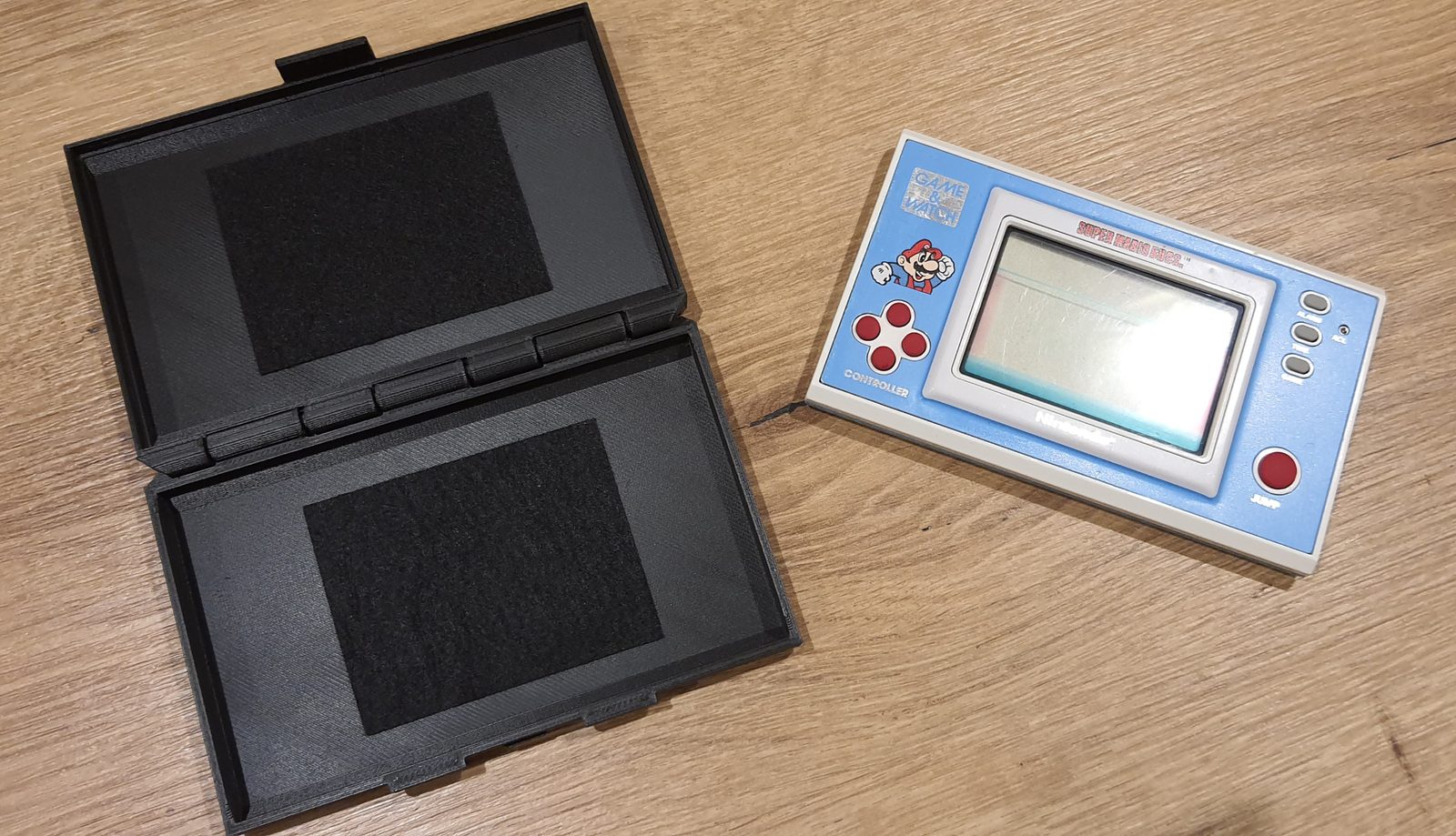 #172 Etui Game Watch Wide Screen — vue 4