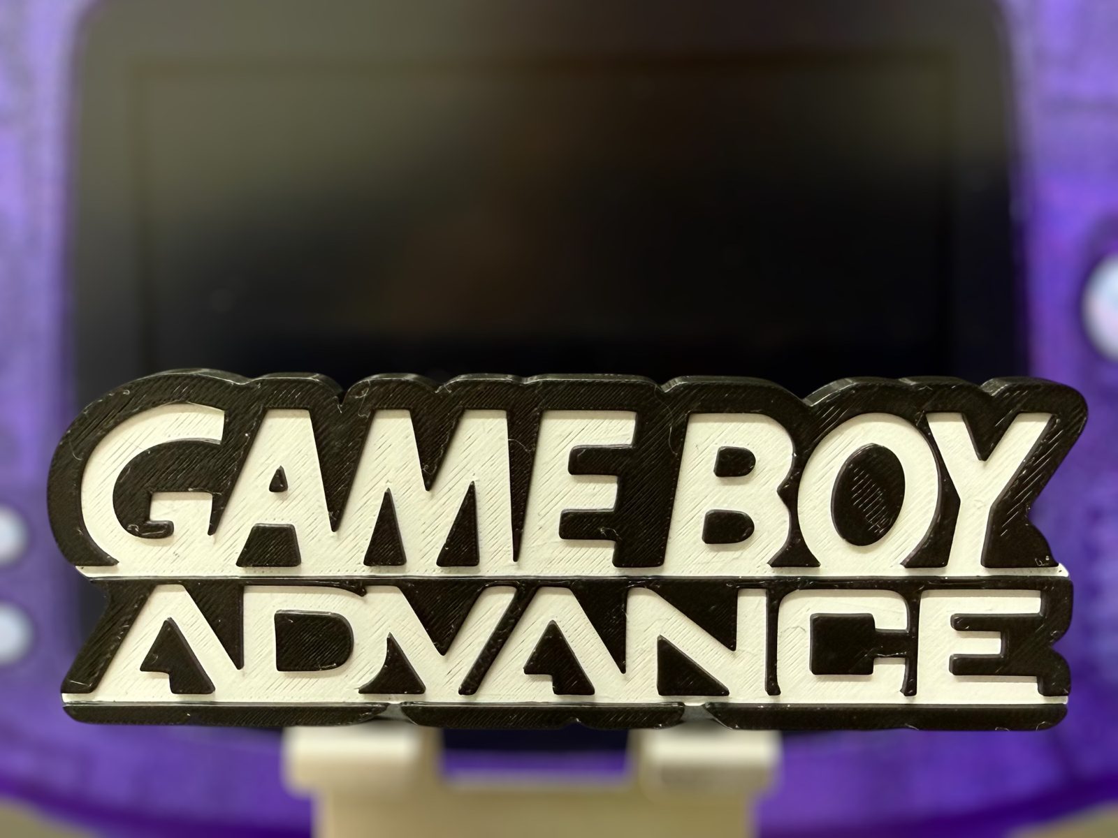 #175 Game Boy Advance-inspirierter Display-Aufsteller — vue 2