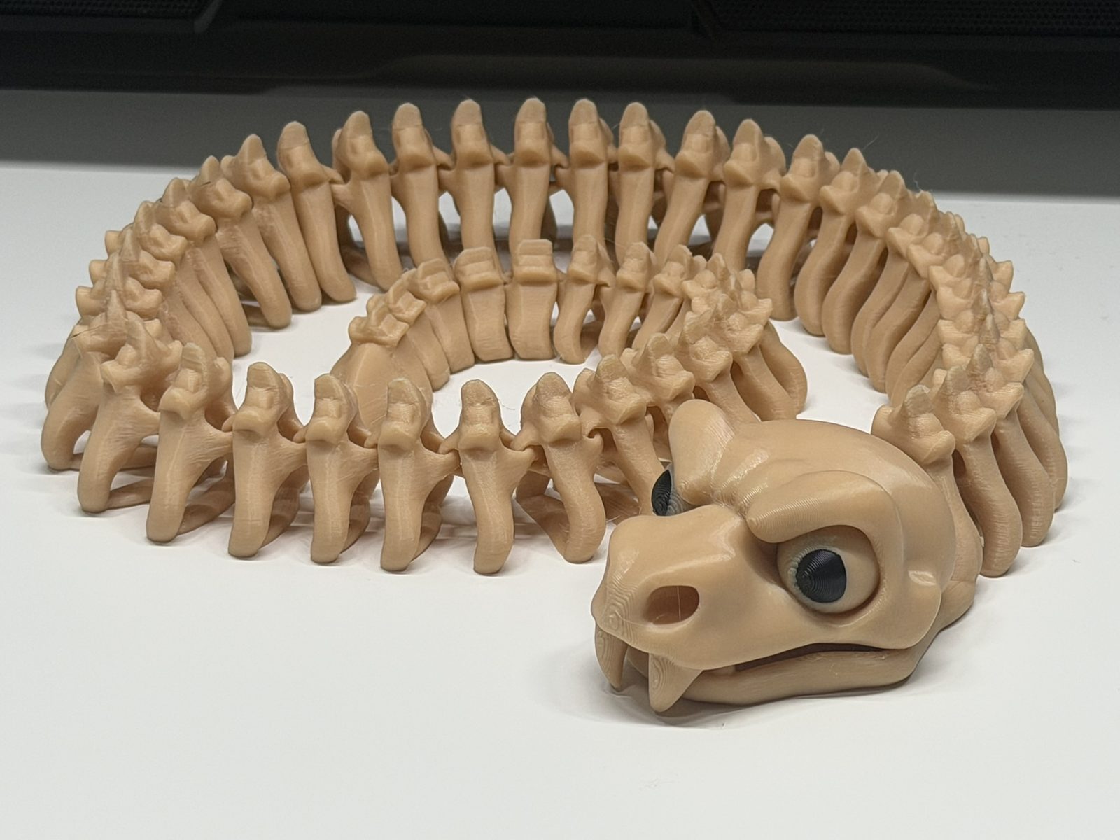 #176 Flexi Skeleton Snake — vue 3