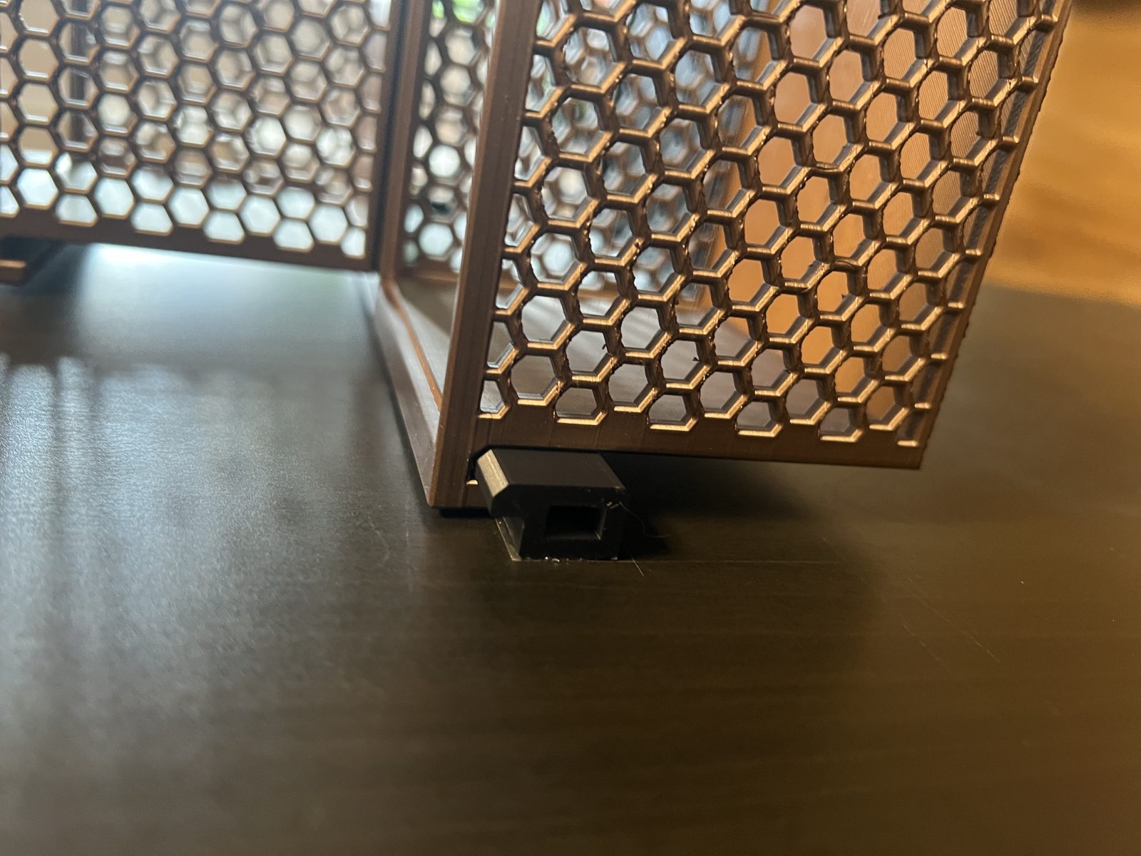 #178 Boxen Stappelbar und Einhängbar Honeycomb — vue 5