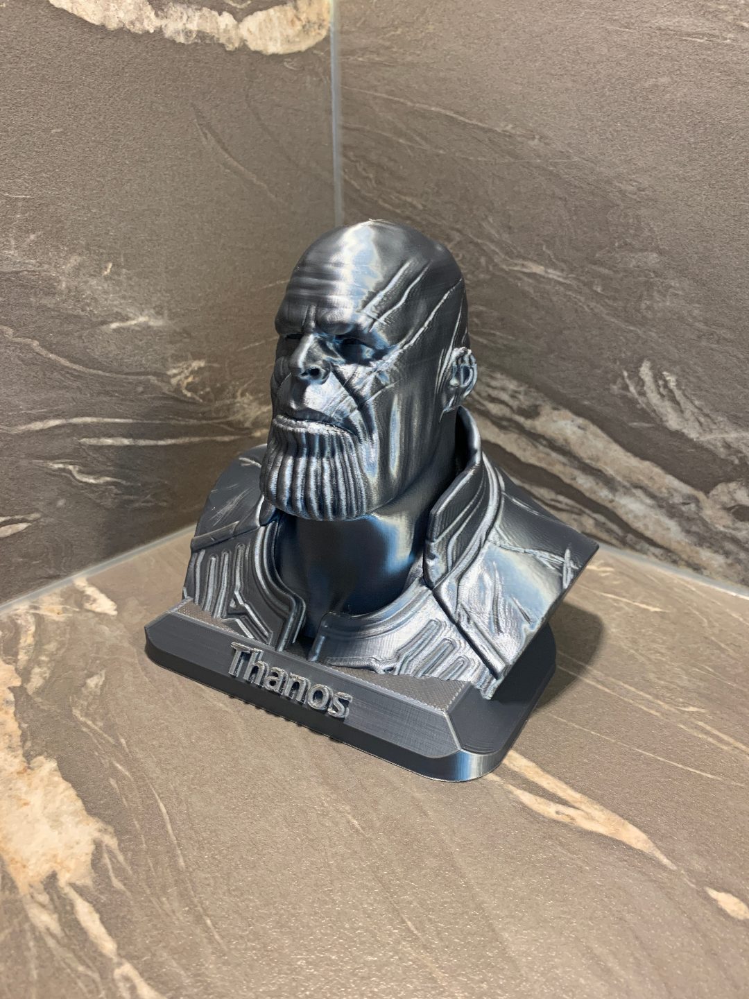 #185 Thanos Bust - base+lettering — vue 2