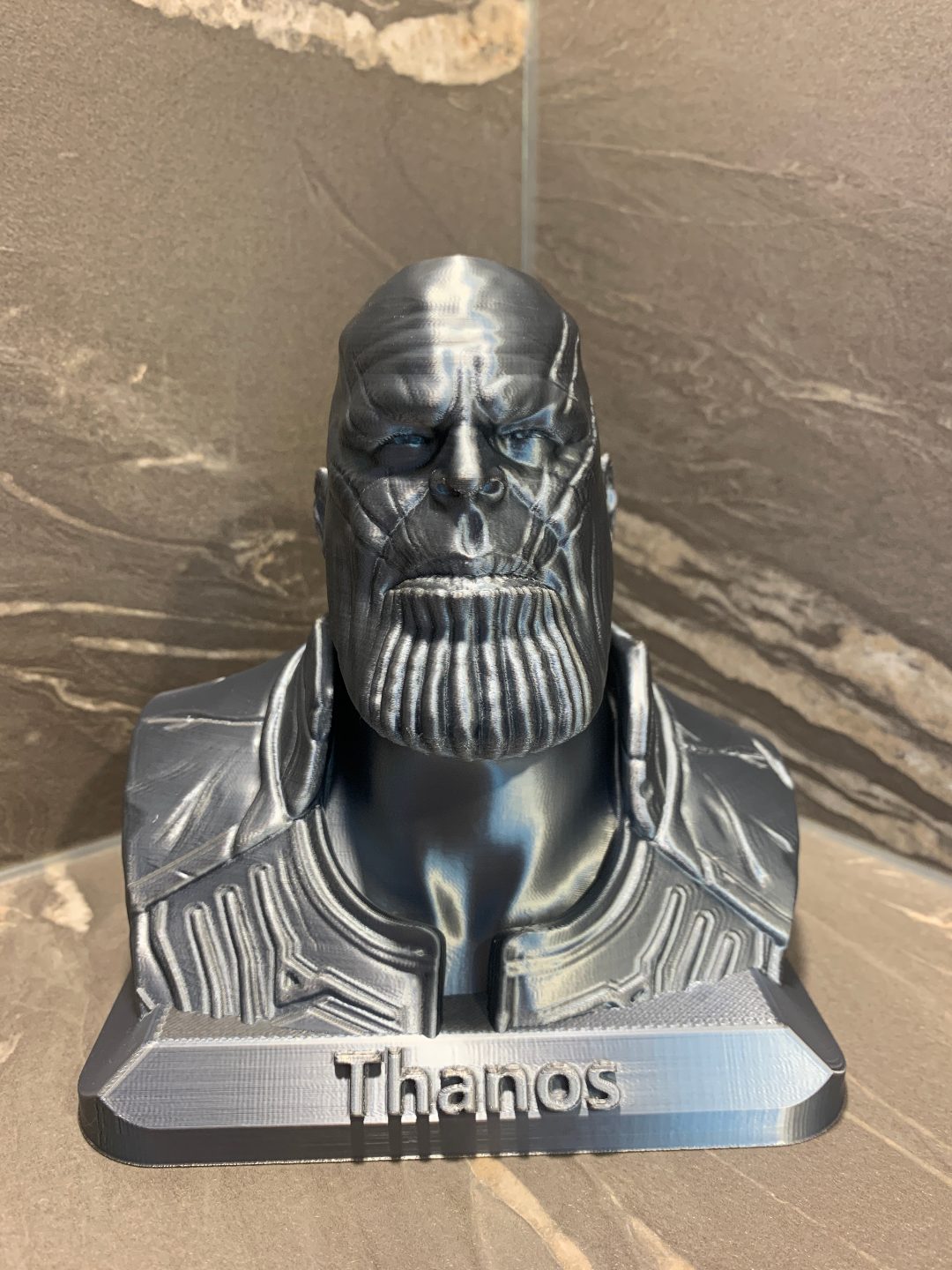 #185 Thanos Bust - base+lettering — vue 5