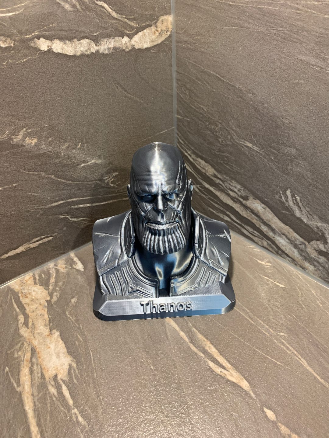 #185 Thanos Bust - base+lettering — vue 6