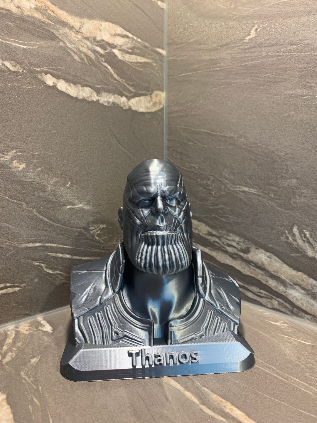 #185 Thanos Bust - base+lettering — vue 8