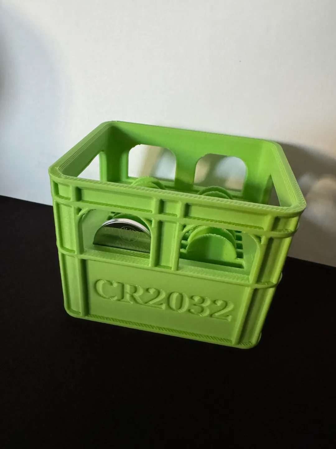 #186 Battery Beer Crate for CR2450 CR2032 LR44 — vue 3