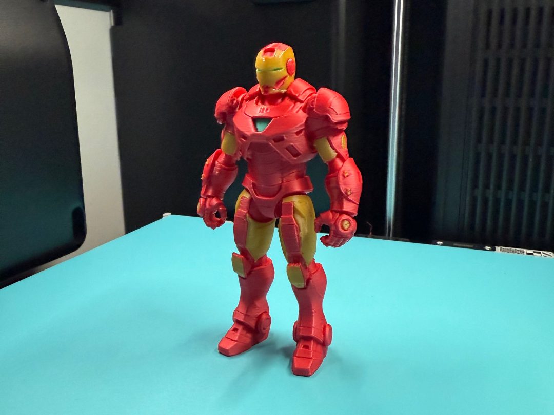 #190 Iron Man detailliert — vue 3