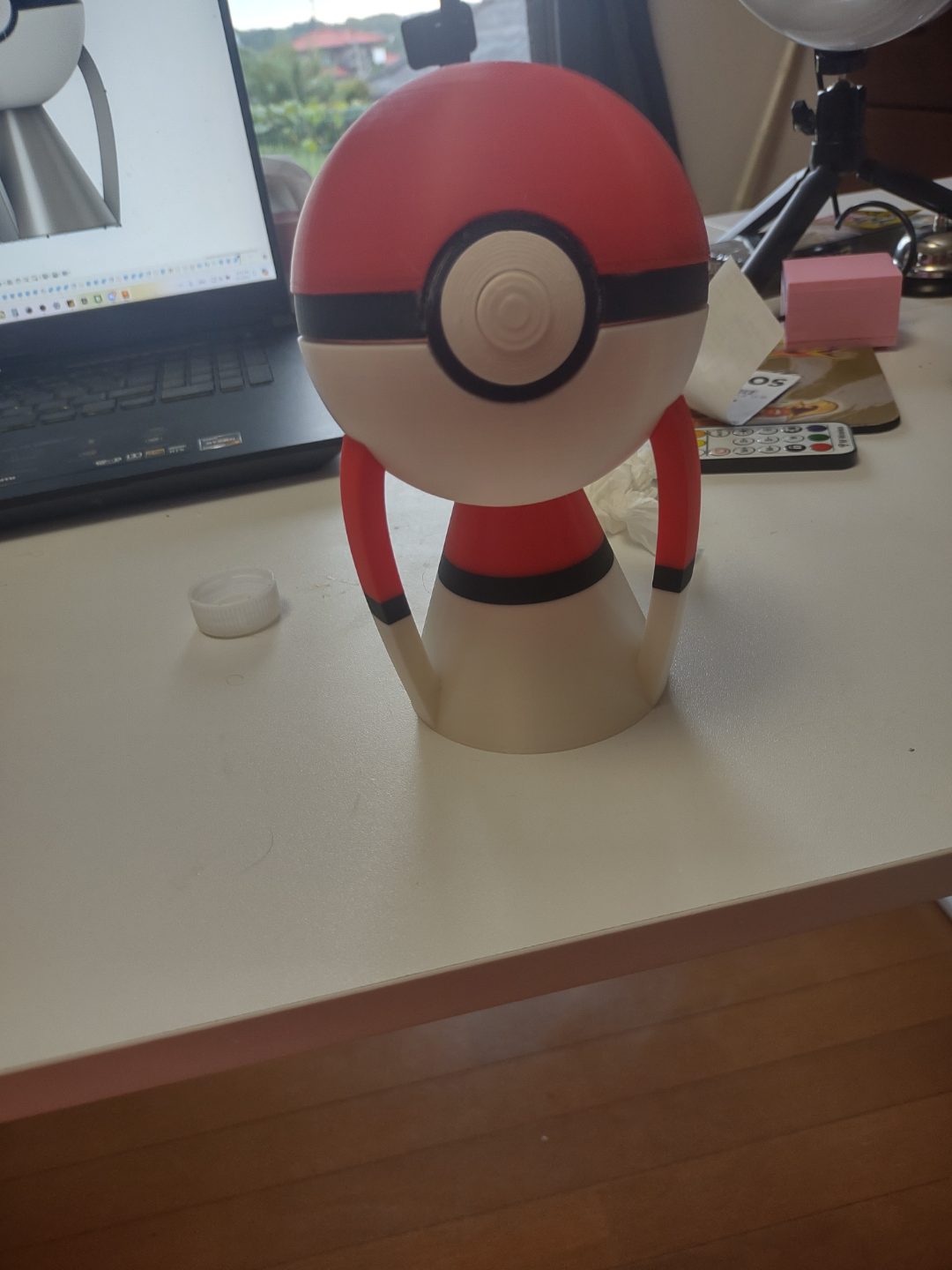 #196 Auto-Opening Poke Ball — vue 6