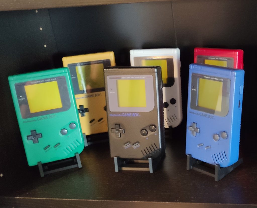 #223 Minimalistic Game Boy display stand — vue 4