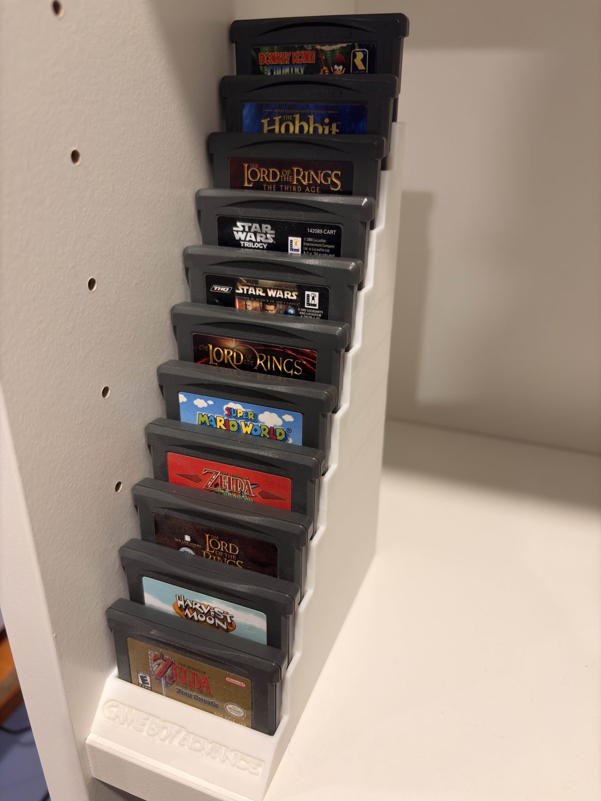 #236 Gameboy Advance Game Cartridge Display Stand — vue 3