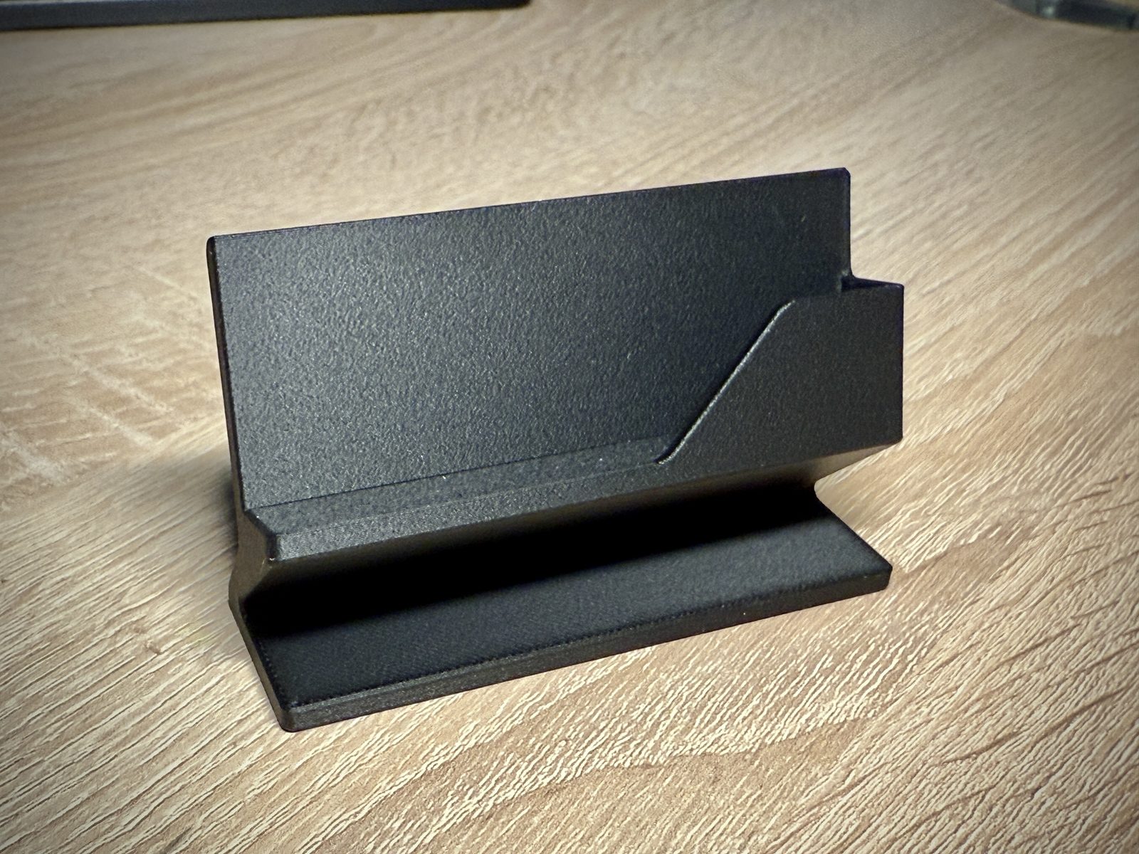 #238 Modern Business Card Holder — vue 2