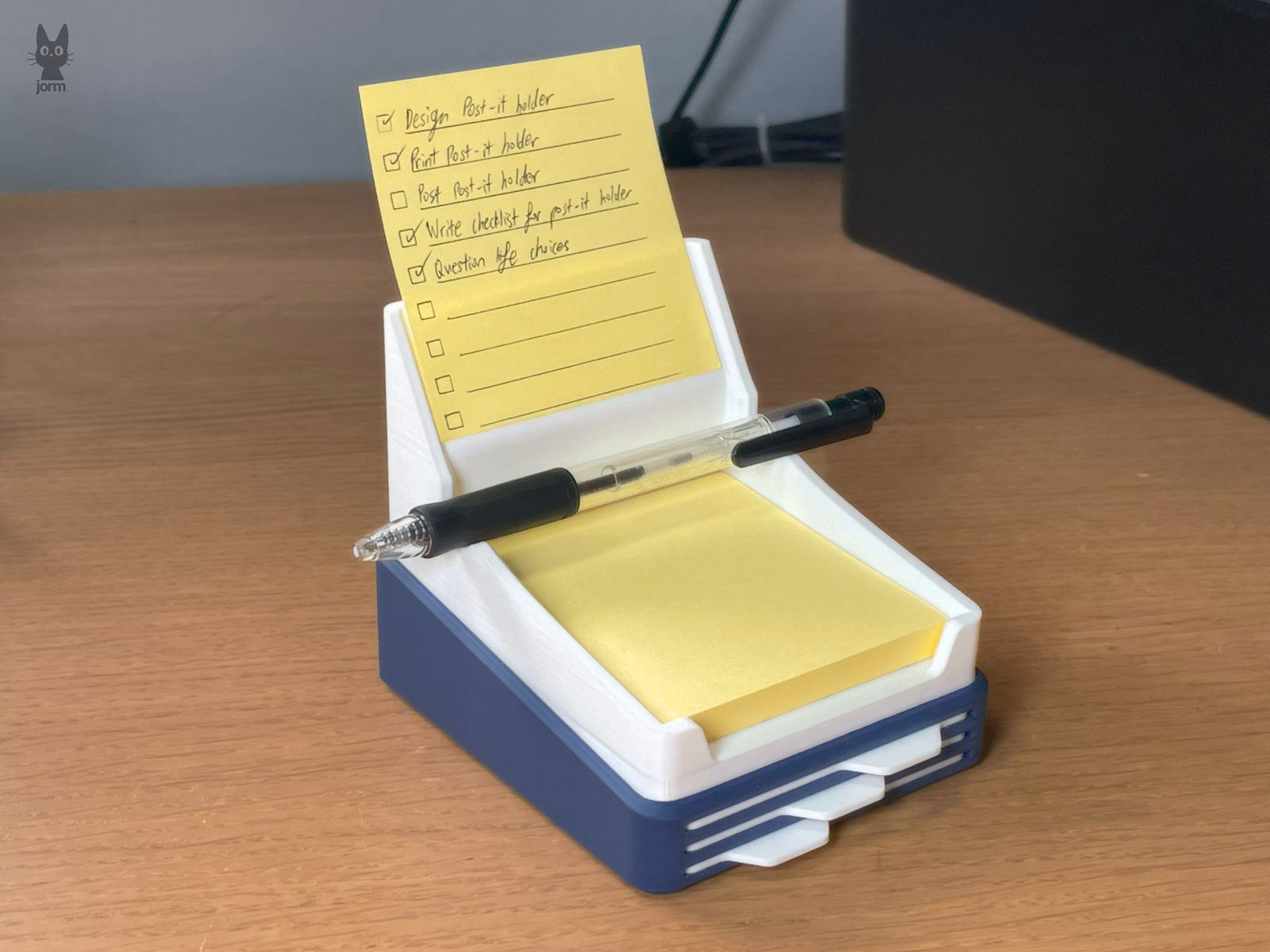 #240 Sticky Note Holder with Stencils — vue 12